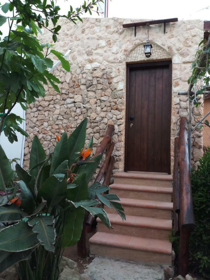 Mystery Garden Guest House Famaguszta Kültér fotó